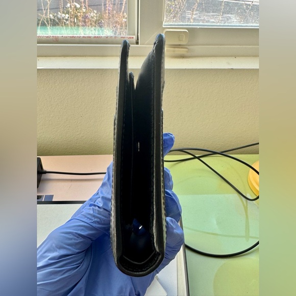 Gucci Bifold Wallet with COA NWOT - Picture 9 of 12